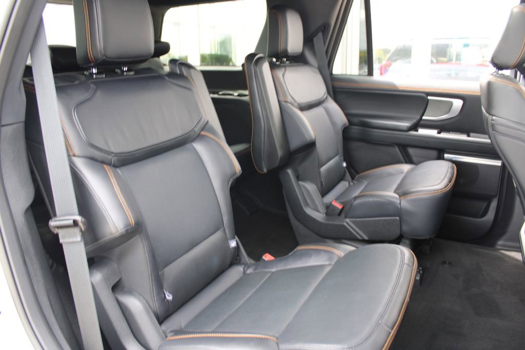 Used 2025 Ford Expedition Tremor AWD/4WD image 26