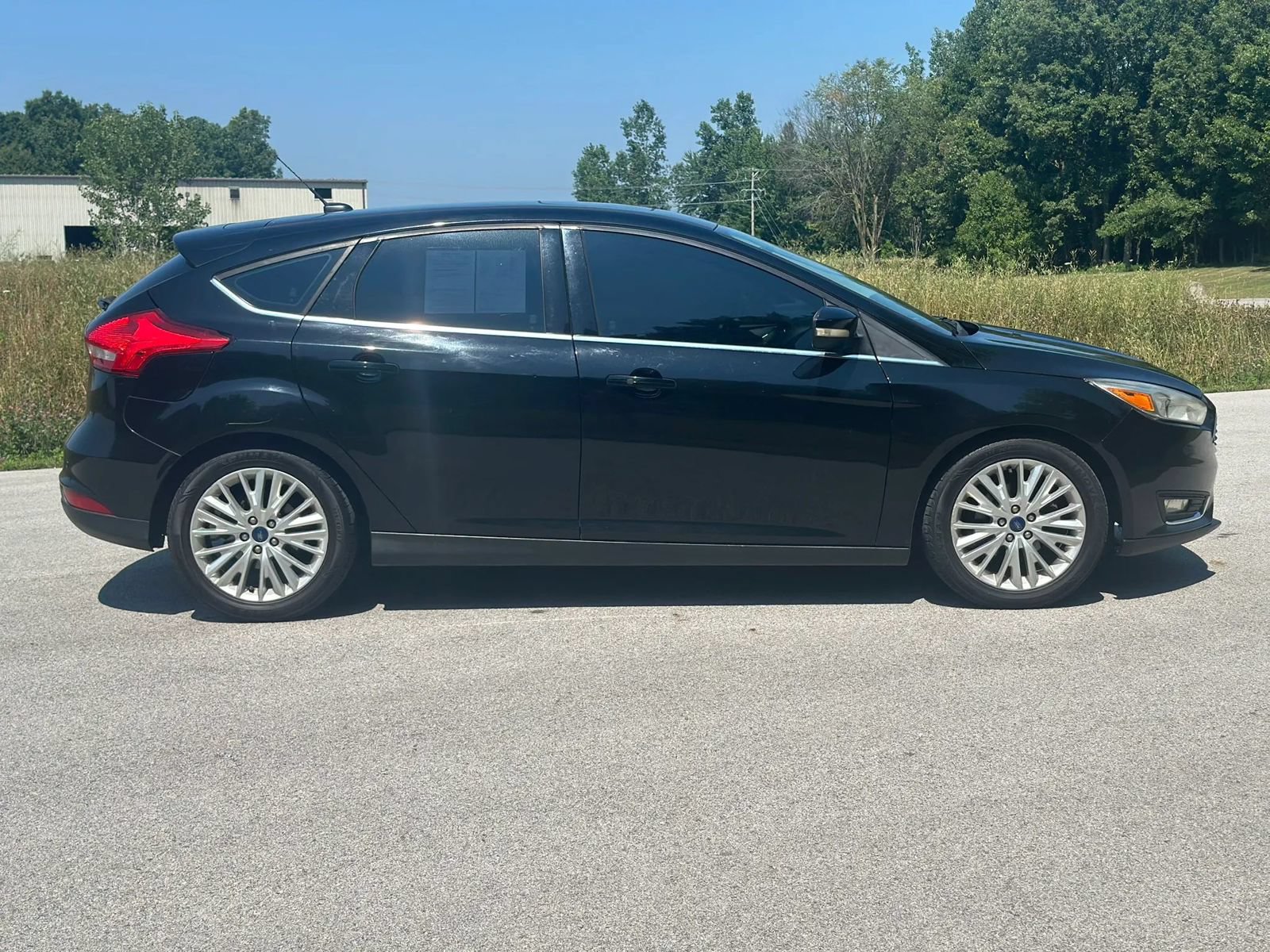 Used 2018 Ford Focus Titanium FWD image 4