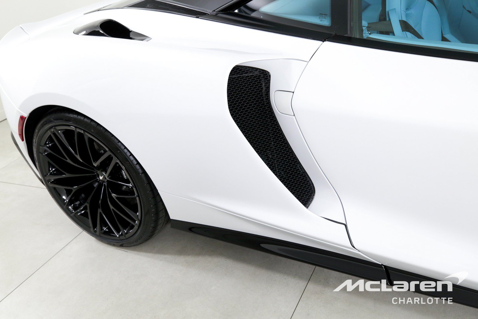 Used 2025 McLaren GTS RWD image 32