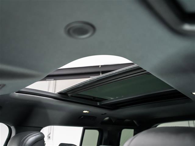 Used 2020 Land Rover Defender 110 X image 11