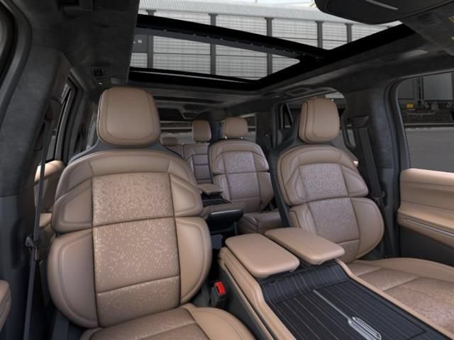 New 2026 Lincoln Navigator L Black Label AWD/4WD image 10