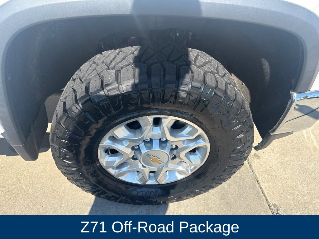 Used 2023 Chevrolet Silverado 2500 LT w/ Convenience Package AWD/4WD image 12