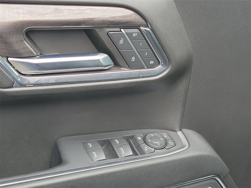 Used 2024 Chevrolet Silverado 1500 LTZ image 19