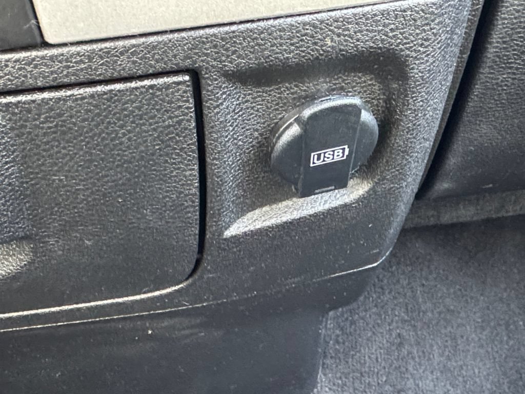 Used 2019 RAM 1500 Classic SLT AWD/4WD image 29