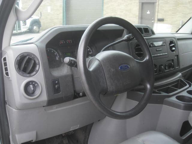 Used 2013 Ford E-350 and Econoline 350 Extended Super Duty w/ PWR Group image 20