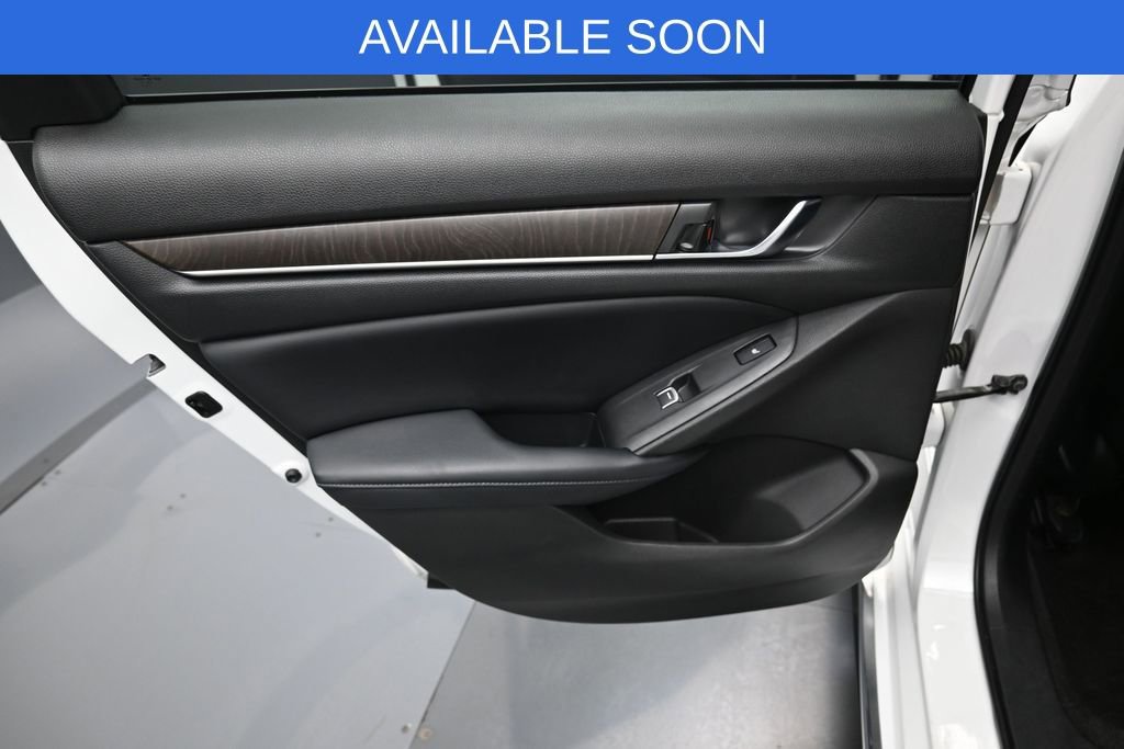 Used 2018 Honda Accord Touring image 33