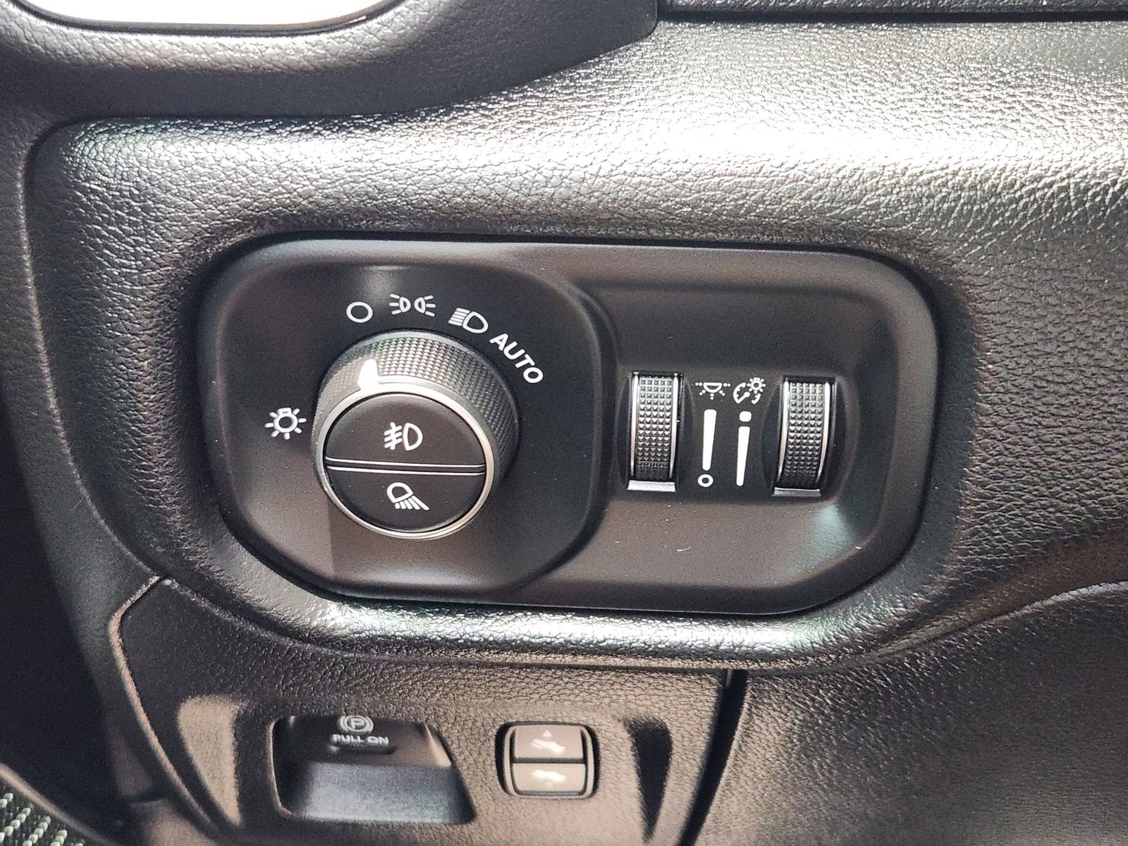 Used 2021 RAM 1500 Laramie w/ Laramie Southwest Edition RWD image 25