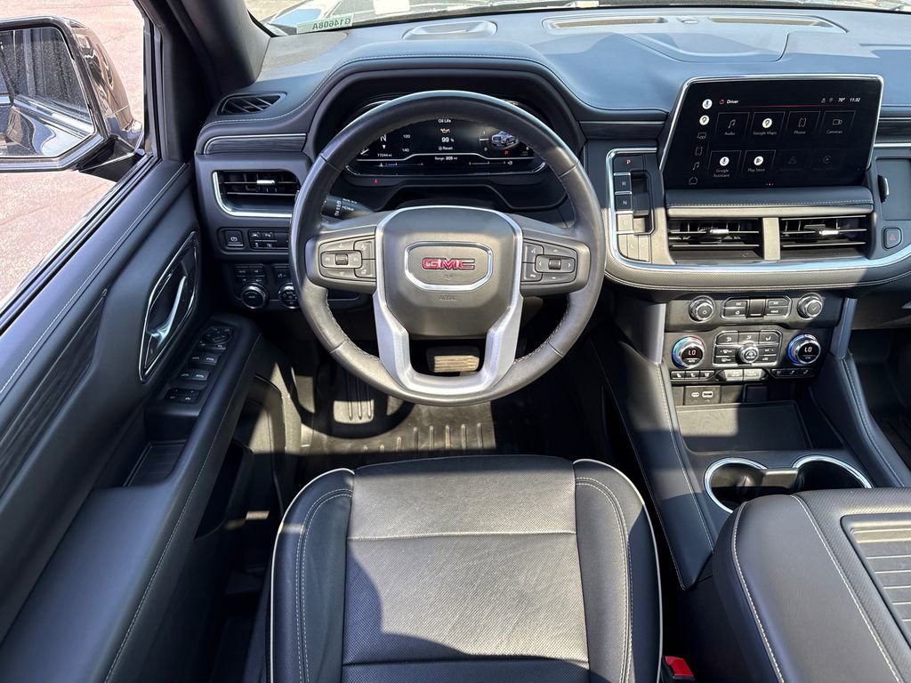 Used 2022 GMC Yukon XL SLT w/ SLT Premium Package image 31