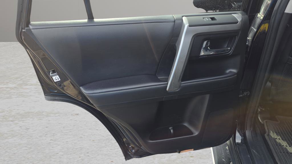 Used 2022 Toyota 4Runner SR5 Premium image 14