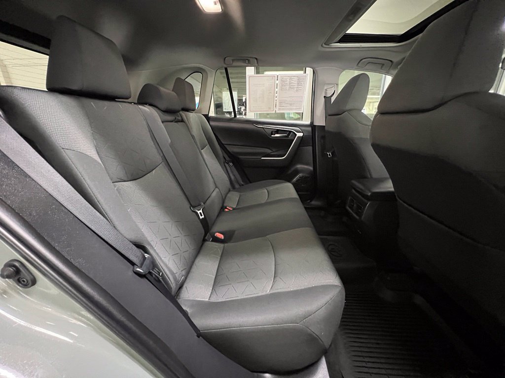 Certified 2022 Toyota RAV4 XLE w/ Convenience Package FWD image 19