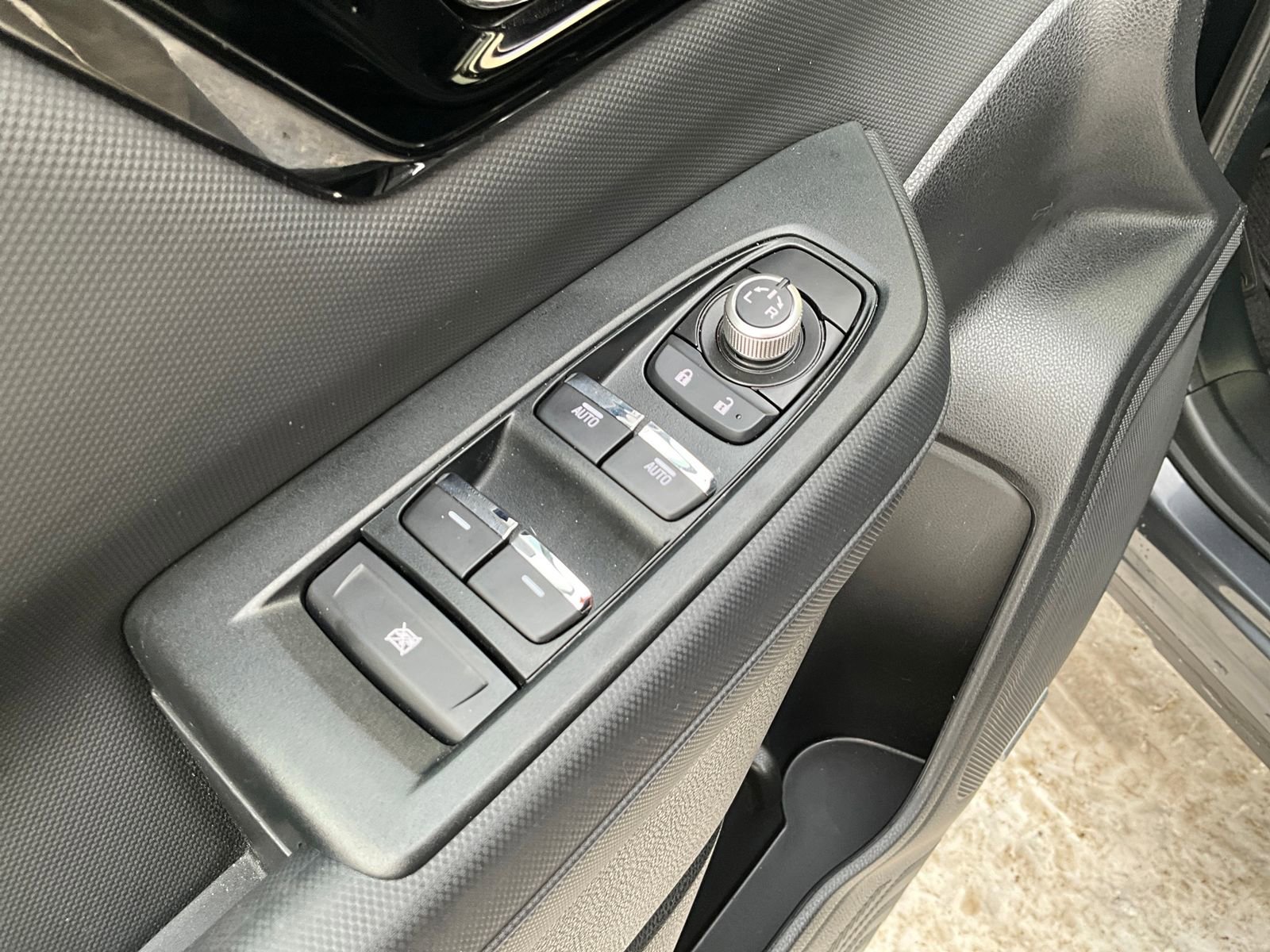 Certified 2025 Subaru Forester Limited image 14