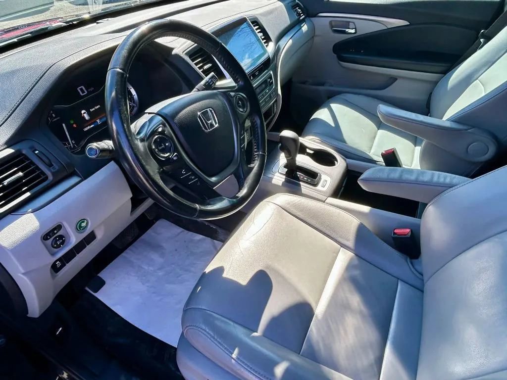 Used 2017 Honda Pilot EX-L image 2