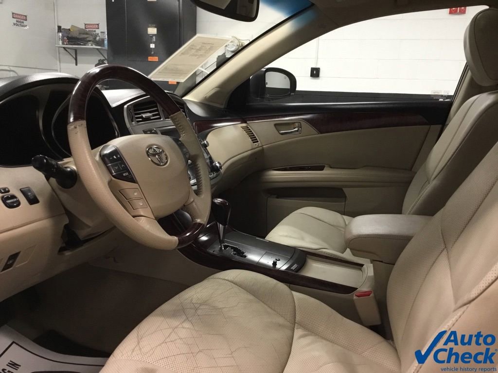 Used 2011 Toyota Avalon Limited FWD image 21