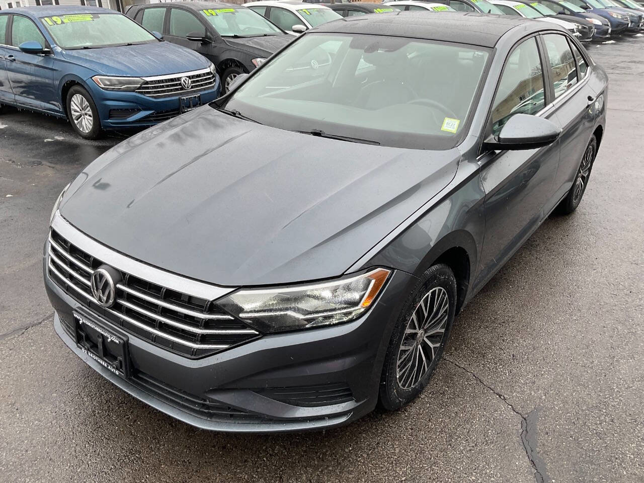 Used 2020 Volkswagen Jetta SE w/ SE Cold Weather Package image 4