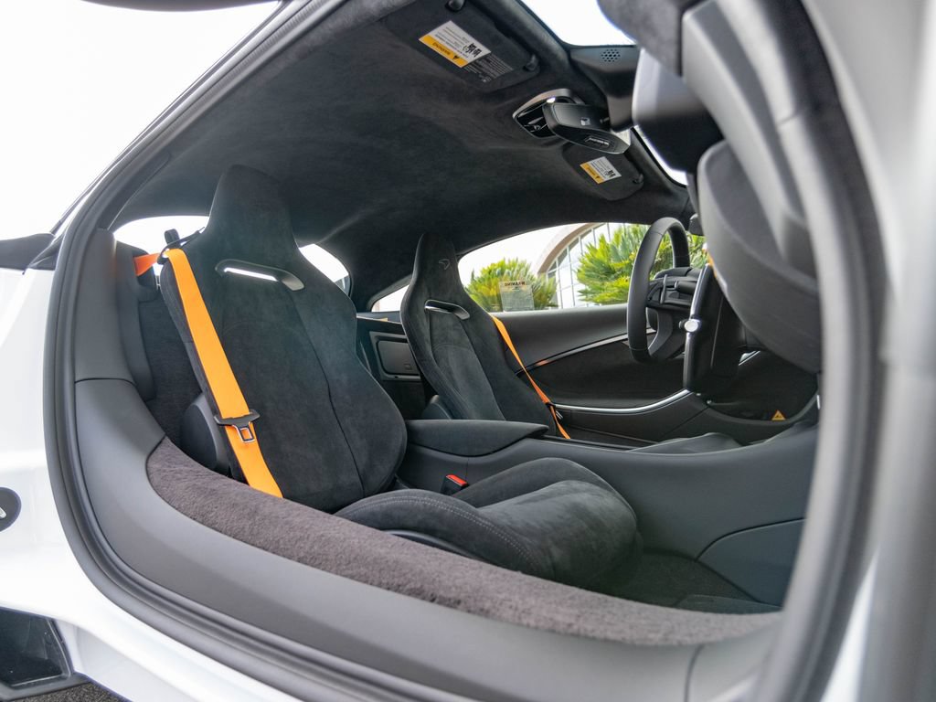 New 2026 McLaren Artura RWD image 25