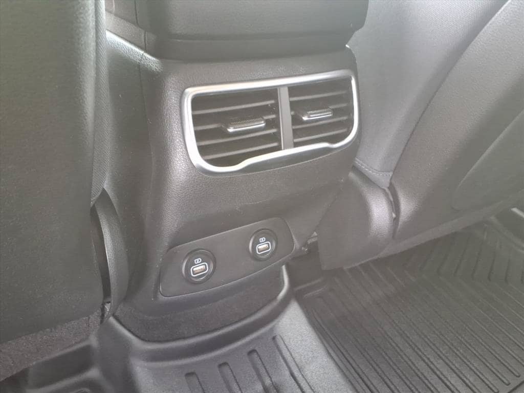 Used 2021 Hyundai Santa Fe SEL AWD/4WD image 16