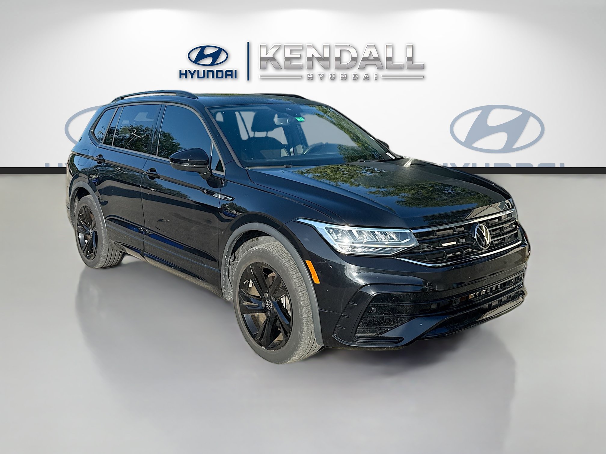 Used 2023 Volkswagen Tiguan SE R-Line