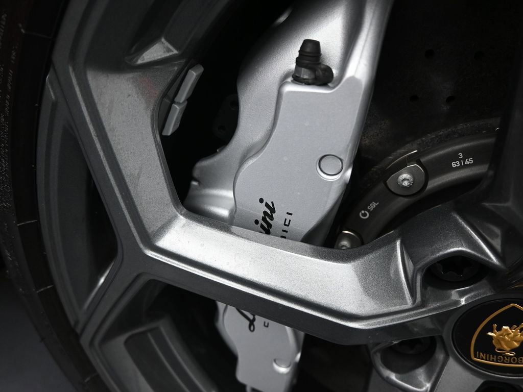 Used 2023 Lamborghini Huracan Tecnica image 42