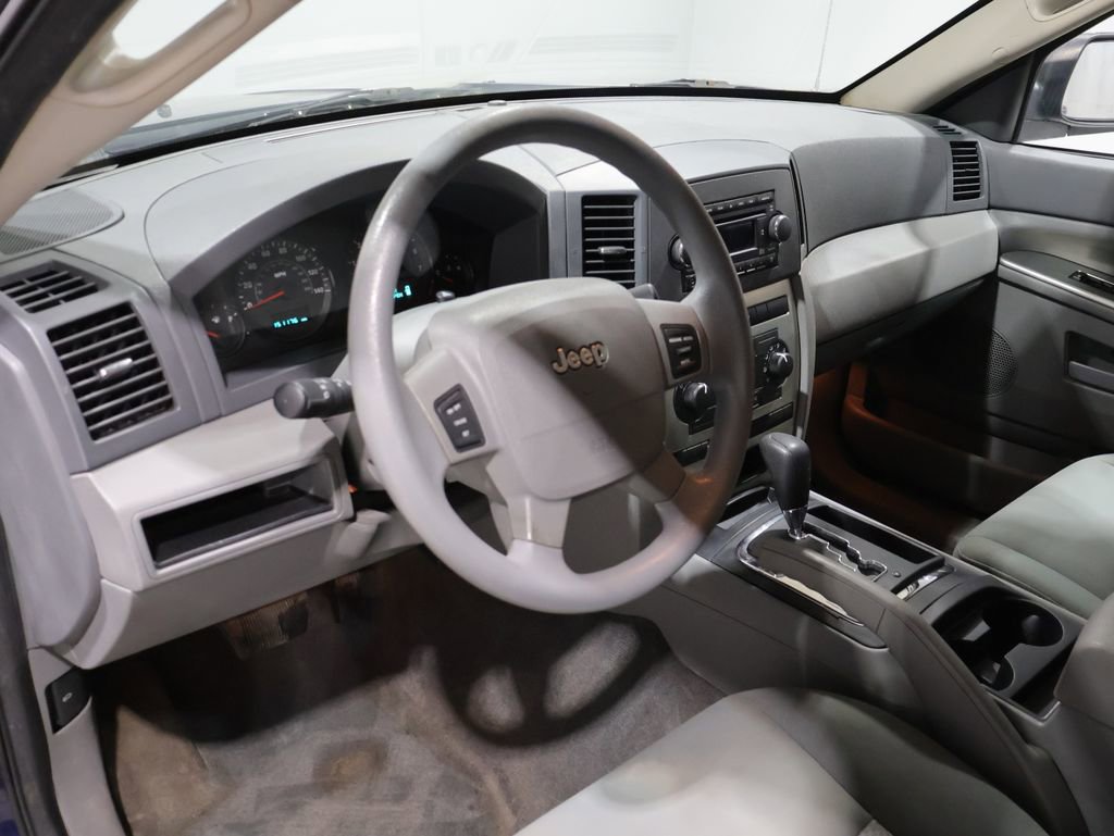 Used 2006 Jeep Grand Cherokee Laredo AWD/4WD image 14