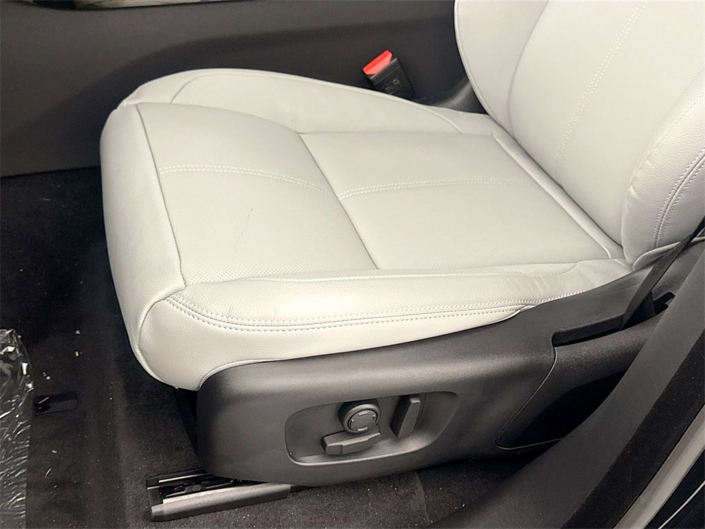 New 2026 Land Rover Range Rover Velar Dynamic SE image 19