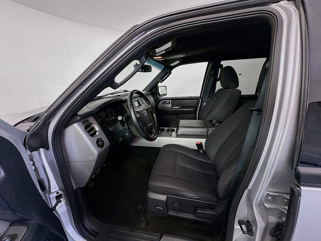 Used 2017 Ford Expedition EL XLT image 19