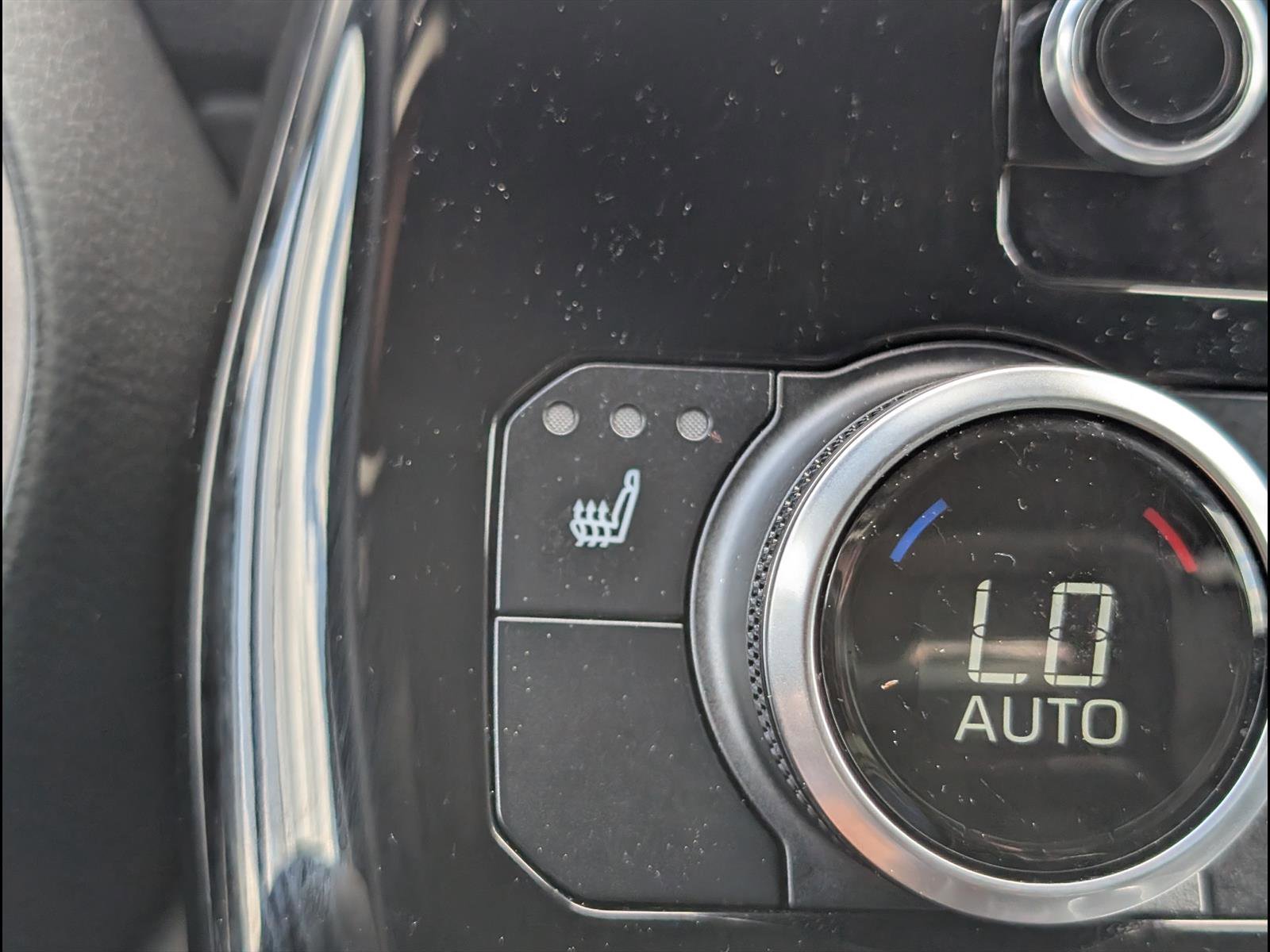Used 2024 Toyota Highlander XLE AWD/4WD image 21