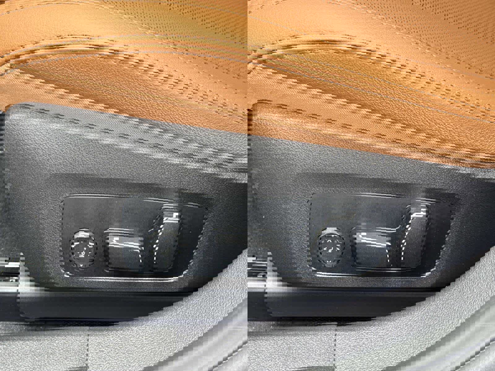 Certified 2025 BMW 330i Sedan w/ Premium Package image 20