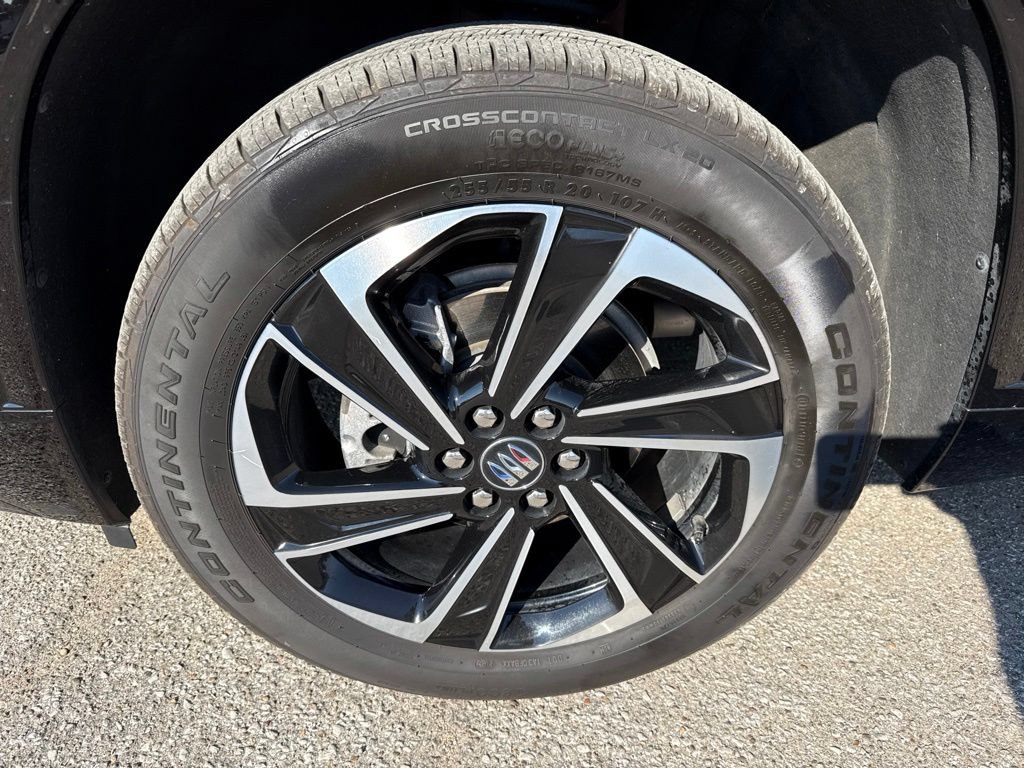 Used 2025 Buick Enclave Sport Touring w/ Power Package FWD image 5