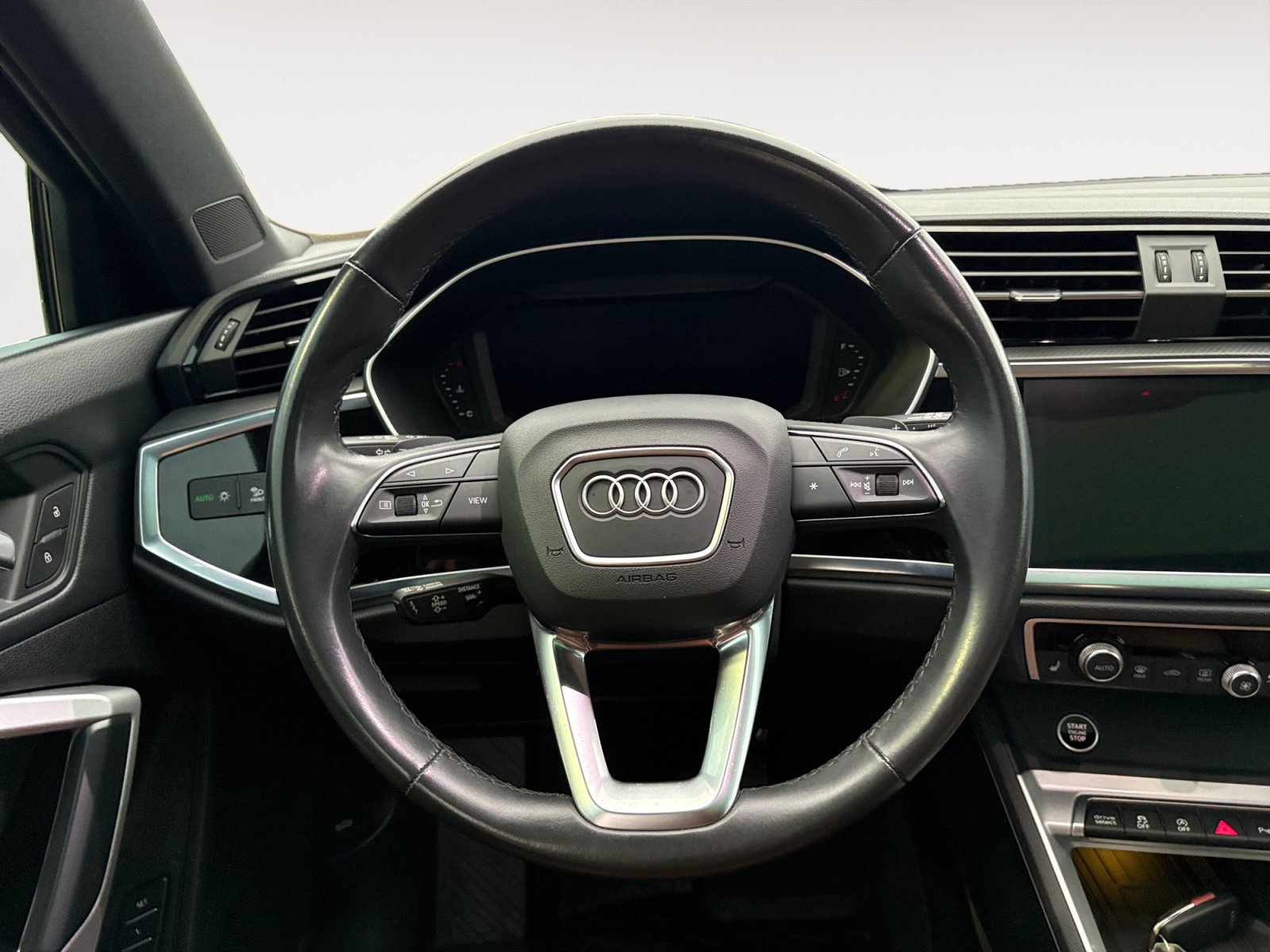 Used 2024 Audi Q3 2.0T Premium Plus w/ Premium Plus Package AWD/4WD image 14