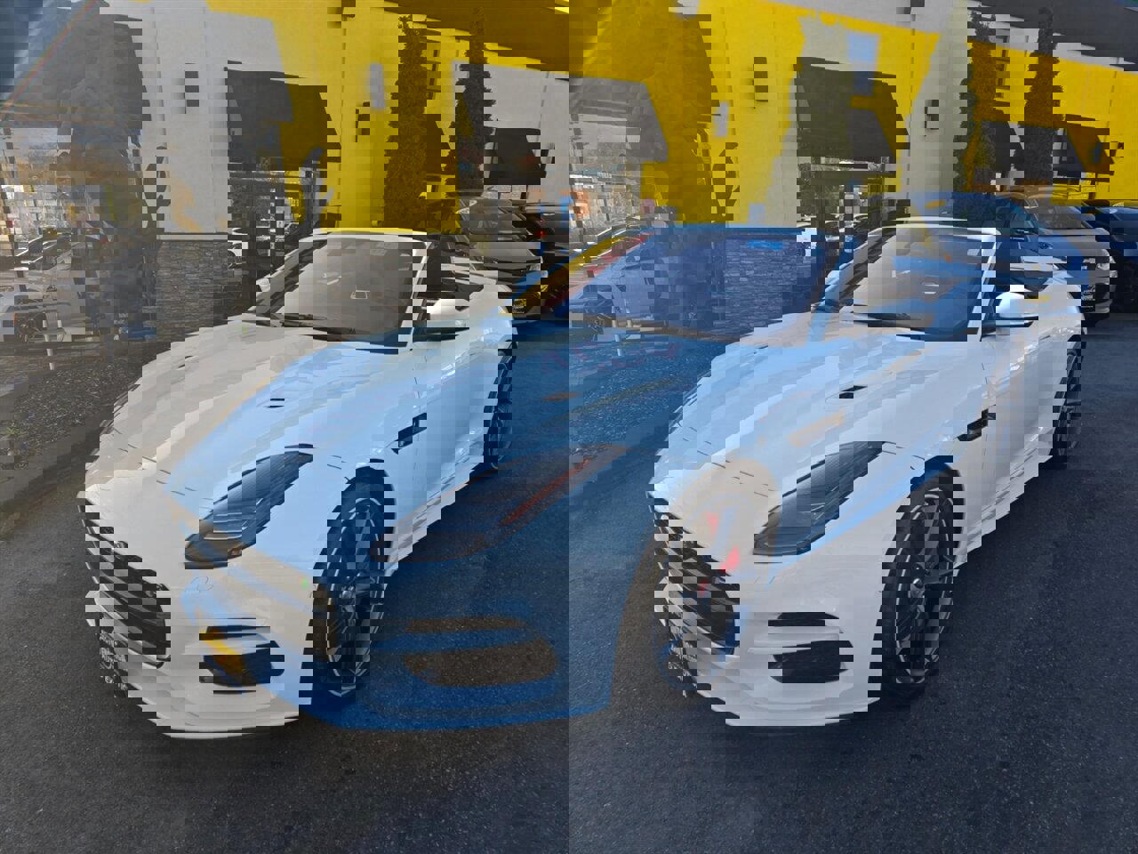 Used 2018 Jaguar F-TYPE R image 5