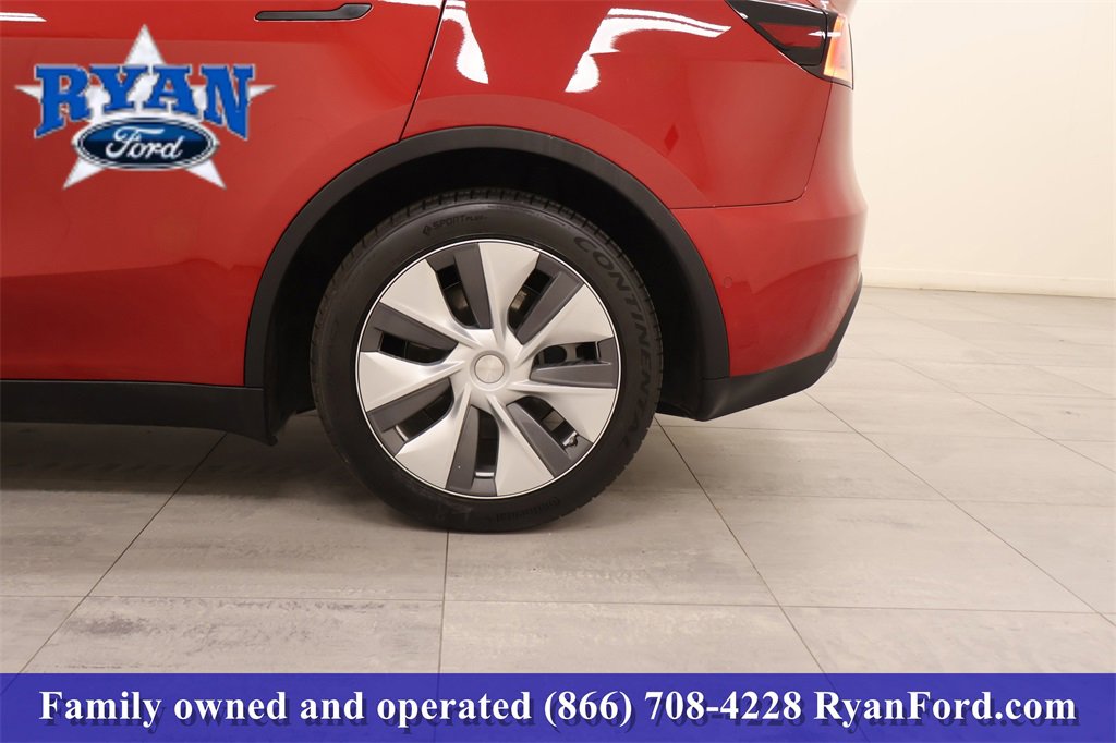 Used 2022 Tesla Model Y Long Range image 28