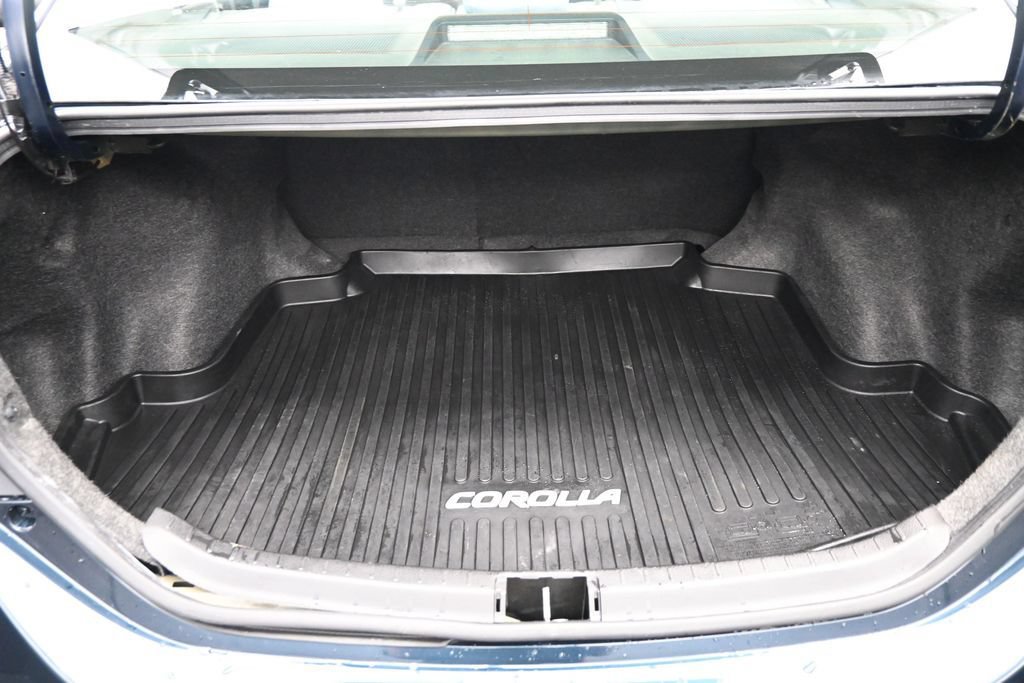 Used 2019 Toyota Corolla LE FWD image 26