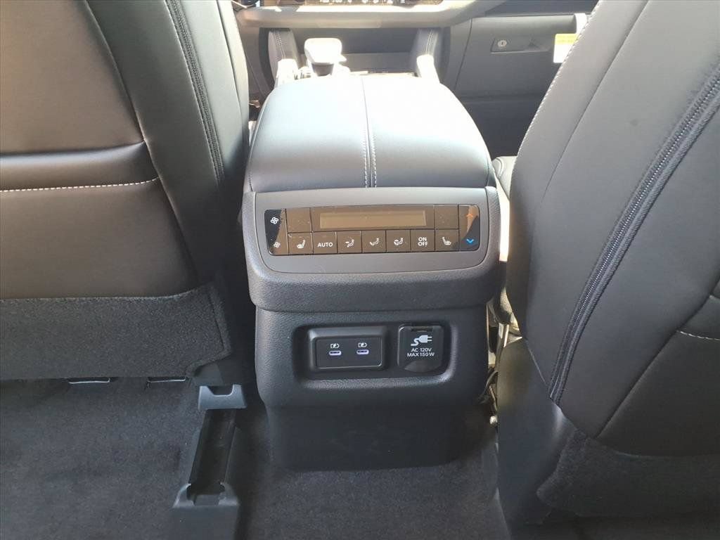 New 2026 Nissan Pathfinder Platinum AWD/4WD image 27