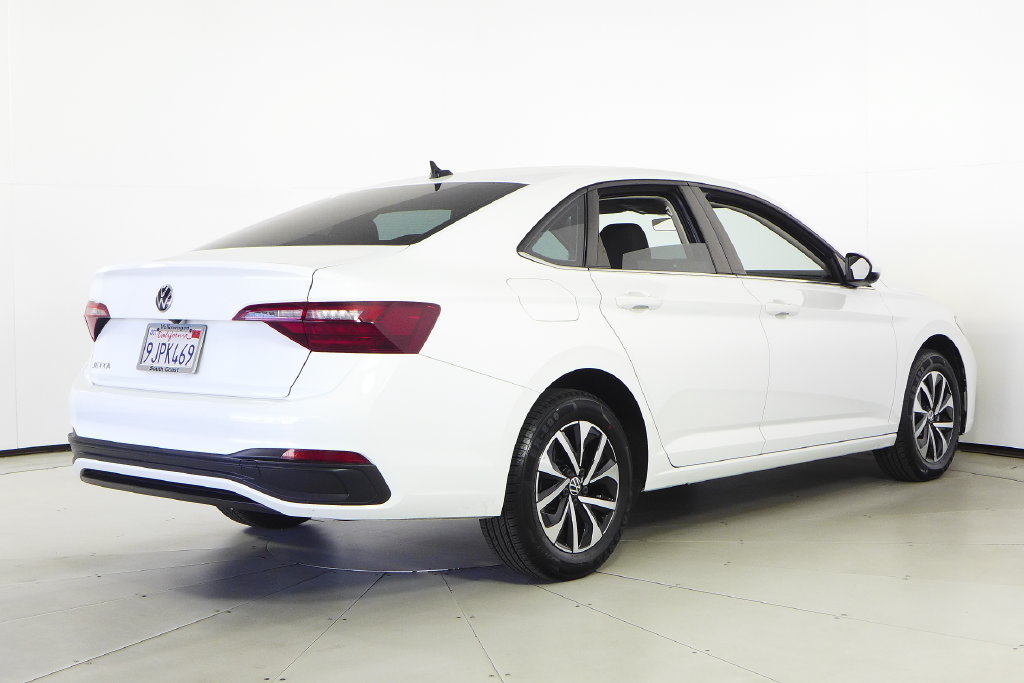 Certified 2023 Volkswagen Jetta S FWD image 7