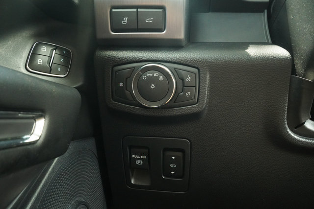Used 2019 Ford Expedition Platinum RWD image 12