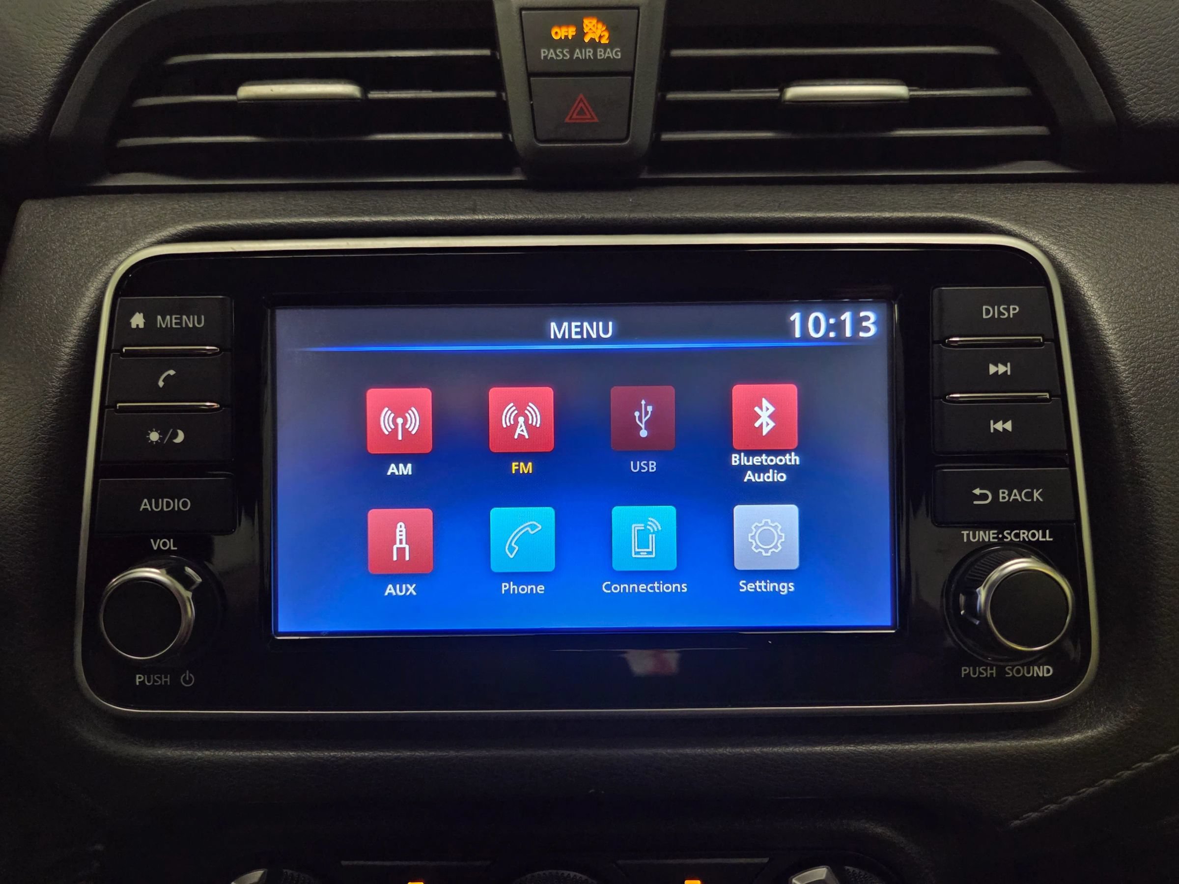 Used 2020 Nissan Versa S FWD image 26