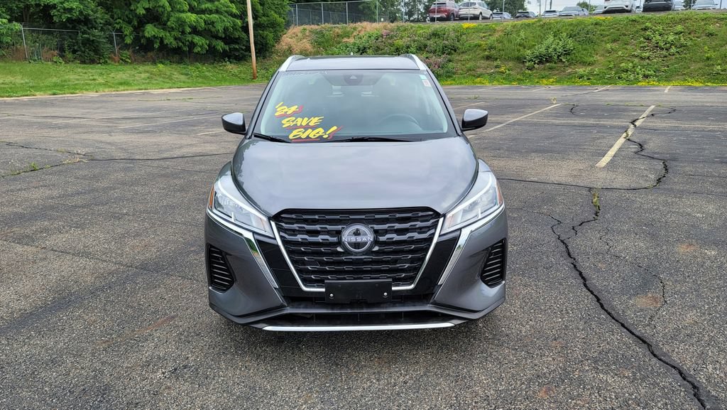 Used 2024 Nissan Kicks SV FWD image 4
