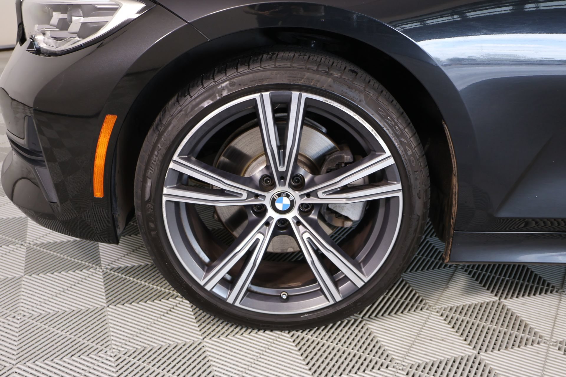 Used 2019 BMW 330i xDrive Sedan w/ Premium Package AWD/4WD image 19