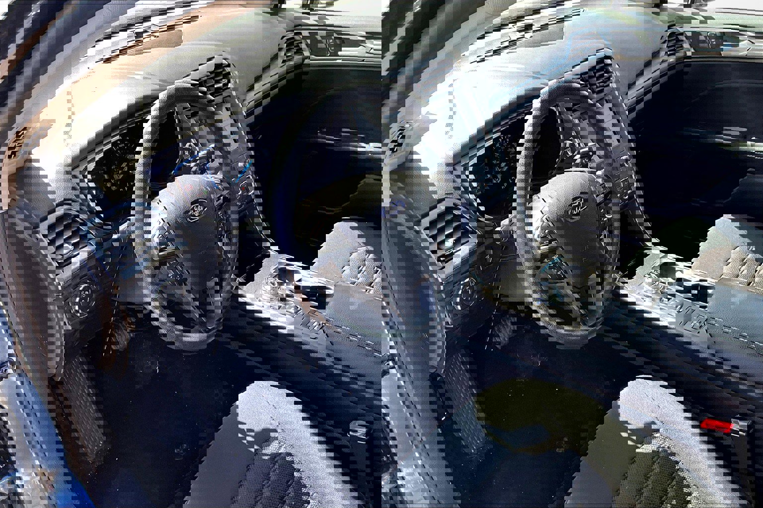 Used 2019 Ford Fusion SE image 20