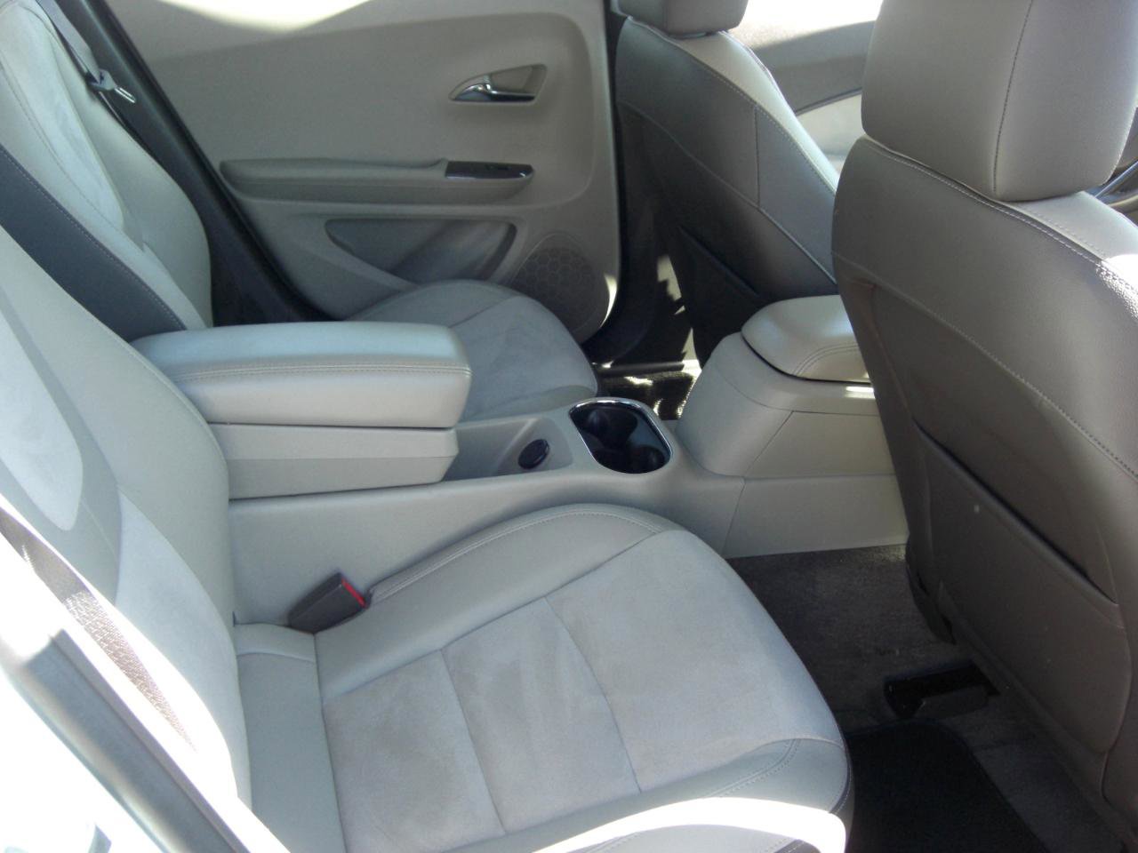 Used 2014 Chevrolet Volt Premium w/ Premium Trim Package image 17