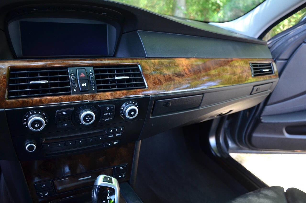 Used 2009 BMW 535i 535i 4dr Sedan image 15