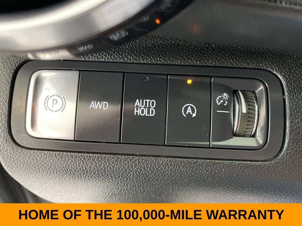 Used 2025 Chevrolet Equinox LT AWD/4WD image 12