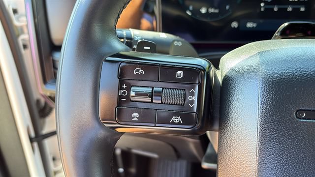 Used 2025 Hyundai Santa Fe Calligraphy AWD/4WD image 13