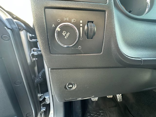 Used 2011 Dodge Challenger SRT8 w/ SRT Option Group II RWD image 11