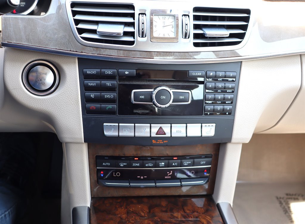 Used 2014 Mercedes-Benz E 250 BlueTEC Sedan image 26