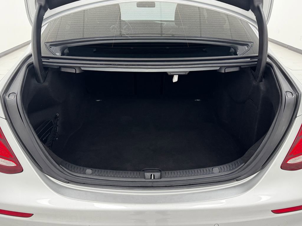 Used 2018 Mercedes-Benz E 300 4MATIC image 43