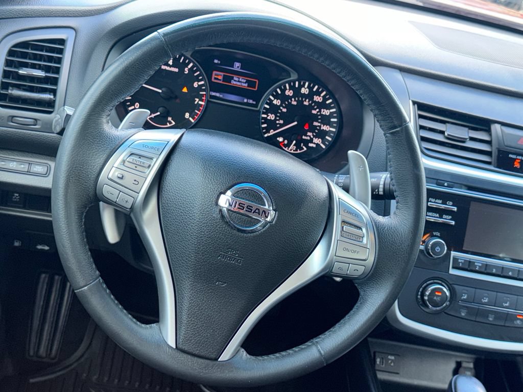 Used 2017 Nissan Altima 2.5 SR w/ Midnight Edition Package FWD image 14