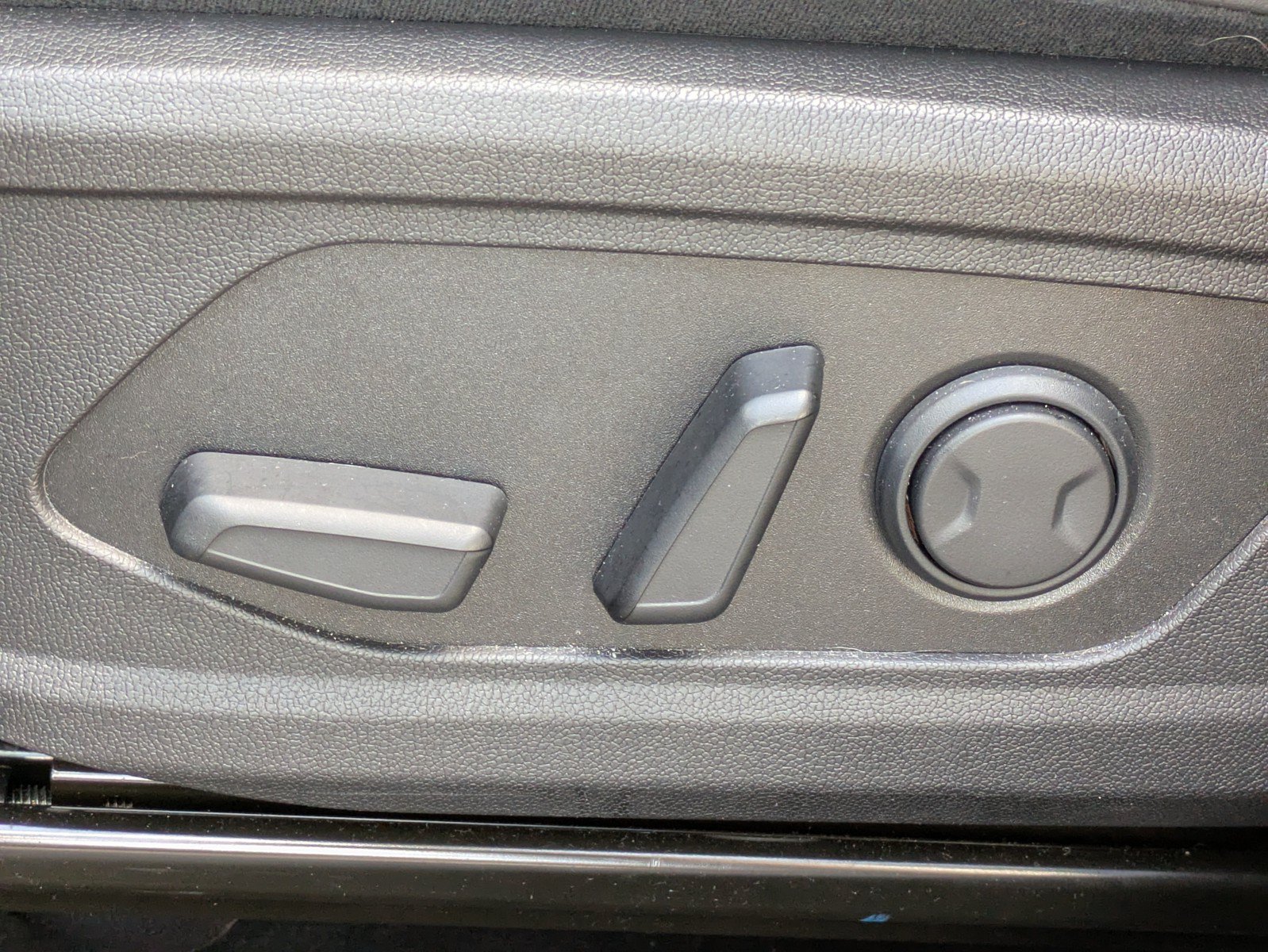 Certified 2026 Kia Sorento S w/ S Panoramic Sunroof Package FWD image 17
