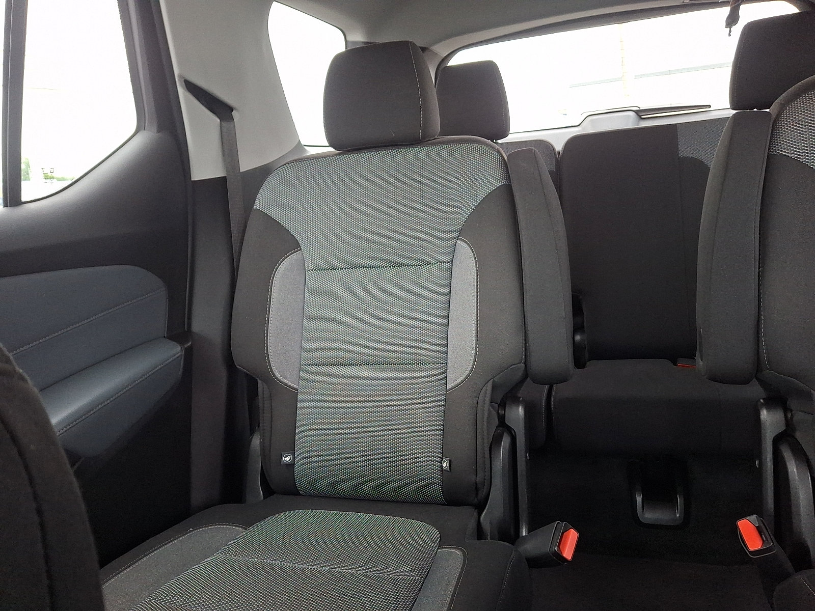 Used 2019 Chevrolet Traverse LT FWD image 14