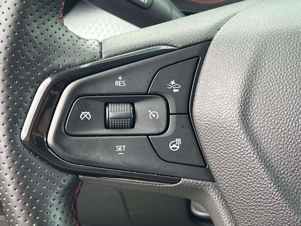 Used 2024 Chevrolet Trax RS w/ Driver Confidence Package FWD image 21